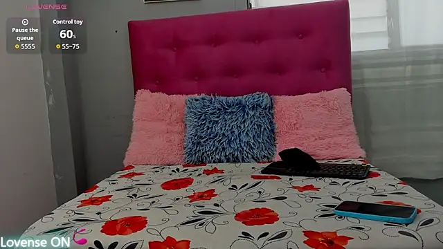 Snapshot of Veronica_mellerr chatting on October 2025 02:41:01 PM Veronica mellerr online show from October 2025 02:41:01 PM