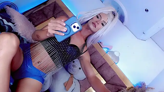 Snapshot of ravenous_charmer chatting on February 2026 09:54:02 PM ravenous charmer online show from February 2026 09:54:02 PM