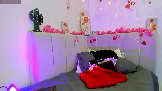 Snapshot of Tommy_Lovee chatting on September 2025 05:09:02 AM Tommy Lovee online show from September 2025 05:09:02 AM