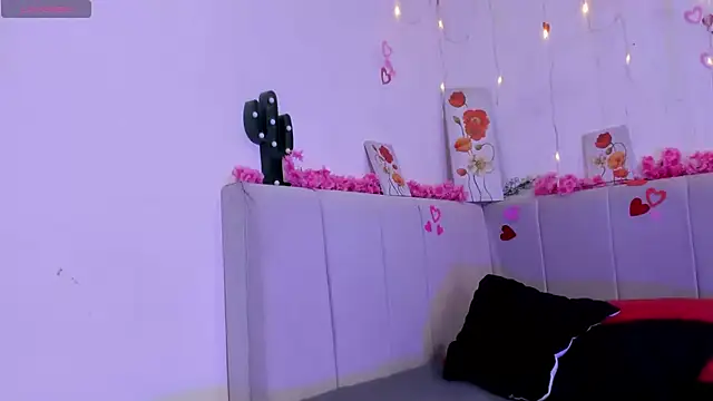 Snapshot of Tommy_Lovee chatting on September 2025 04:27:01 AM Tommy Lovee online show from September 2025 04:27:01 AM