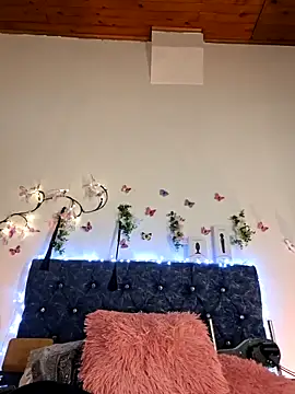 biianca 1 online show from February 2026 06:02:02 PM