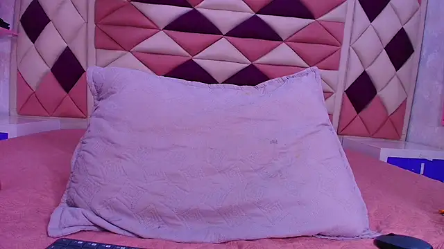 valecastro  online show from November 2025 07:13:02 PM