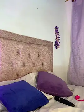 kendra smiitch online show from February 2026 02:32:01 AM