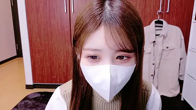 Snapshot of Ema_o0_chan chatting on October 2025 11:09:02 AM Ema o0 chan online show from October 2025 11:09:02 AM