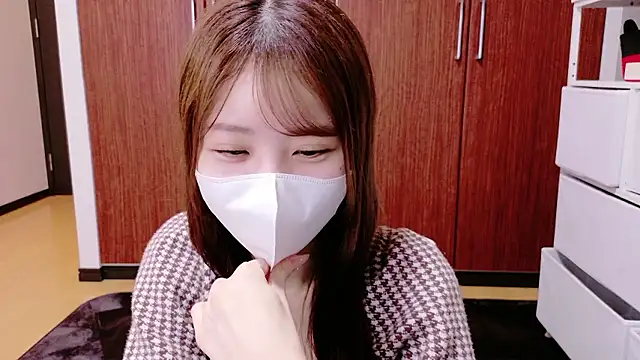 Snapshot of Ema_o0_chan chatting on October 2025 11:11:01 AM Ema o0 chan online show from October 2025 11:11:01 AM