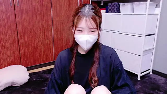 Snapshot of Ema_o0_chan chatting on November 2025 05:53:01 AM Ema o0 chan online show from November 2025 05:53:01 AM