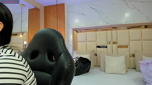 Snapshot of julieta_rosee chatting on March 2026 09:54:02 PM julieta rosee online show from March 2026 09:54:02 PM