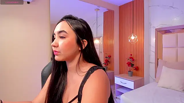 Snapshot of julieta_rosee chatting on March 2026 08:35:02 PM julieta rosee online show from March 2026 08:35:02 PM