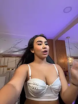 Snapshot of julieta_rosee chatting on April 2026 10:46:02 PM julieta rosee online show from April 2026 10:46:02 PM