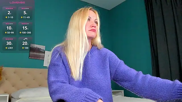 KiraSun online show from October 2025 01:04:02 AM