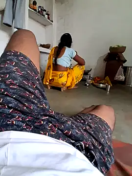 RAYI Queen 3 online show from October 2025 03:10:02 AM