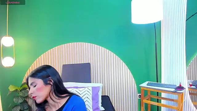 Snapshot of milavega_ chatting on April 2026 05:05:02 PM milavega online show from April 2026 05:05:02 PM