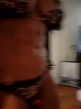 Snapshot of Caramel_Lights chatting on October 2025 02:45:01 AM Caramel Lights online show from October 2025 02:45:01 AM