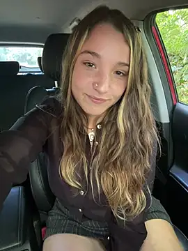 Snapshot of sashapulse chatting on March 2026 04:33:01 PM sashapulse online show from March 2026 04:33:01 PM