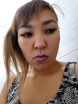 Snapshot of HellaWerlous chatting on September 2025 09:19:02 AM HellaWerlous online show from September 2025 09:19:02 AM