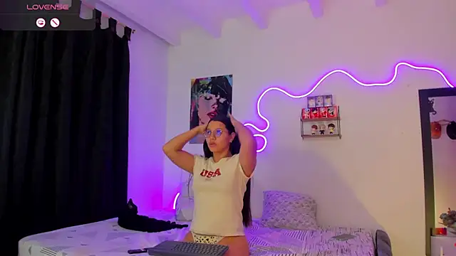 Snapshot of Dilan_and_Mia chatting on September 2025 12:00:02 AM Dilan and Mia online show from September 2025 12:00:02 AM