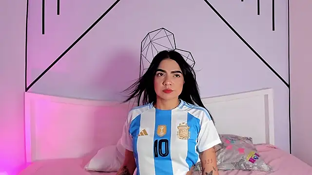 Snapshot of MiahCornell_ chatting on September 2025 07:14:01 PM MiahCornell online show from September 2025 07:14:01 PM