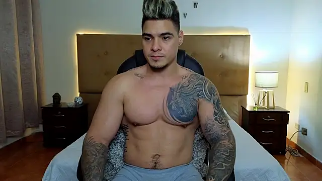 Snapshot of Steven_Velez chatting on September 2025 01:40:01 AM Steven Velez online show from September 2025 01:40:01 AM