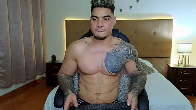 Snapshot of Steven_Velez chatting on October 2025 02:31:02 AM Steven Velez online show from October 2025 02:31:02 AM