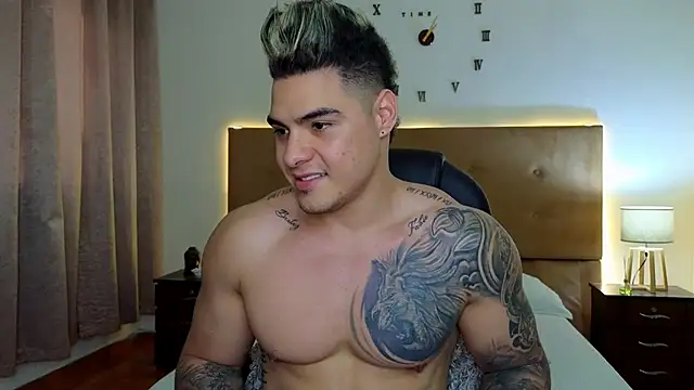 Snapshot of Steven_Velez chatting on October 2025 08:54:02 PM Steven Velez online show from October 2025 08:54:02 PM