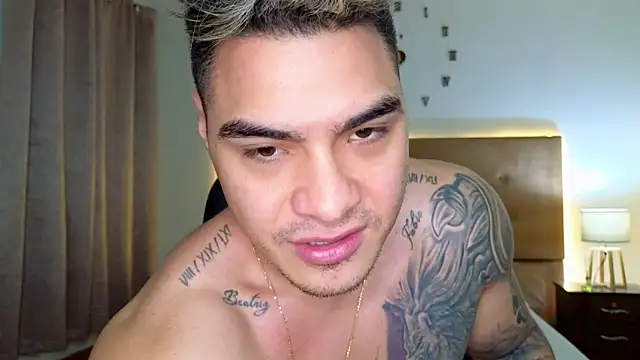 Snapshot of Steven_Velez chatting on October 2025 12:44:02 AM Steven Velez online show from October 2025 12:44:02 AM