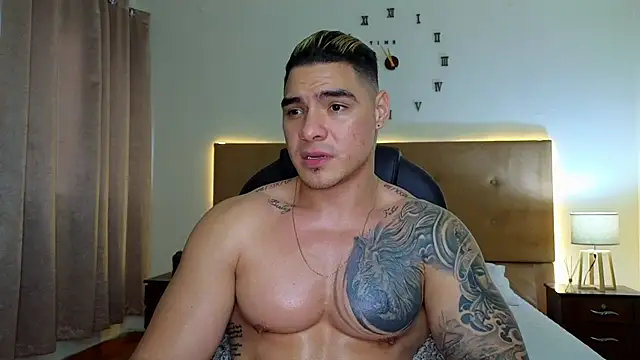 Snapshot of Steven_Velez chatting on October 2025 12:40:02 PM Steven Velez online show from October 2025 12:40:02 PM