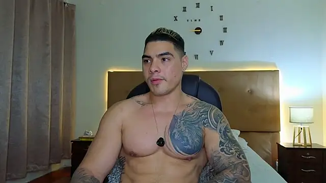 Snapshot of Steven_Velez chatting on November 2025 04:34:01 AM Steven Velez online show from November 2025 04:34:01 AM