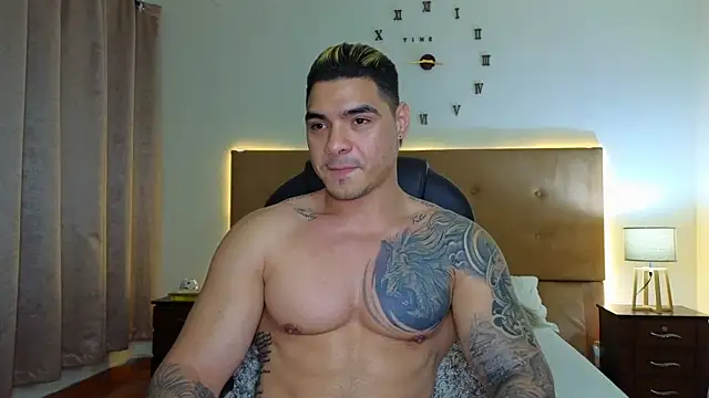Snapshot of Steven_Velez chatting on November 2025 12:32:02 AM Steven Velez online show from November 2025 12:32:02 AM