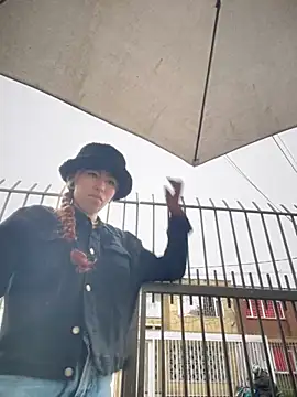 Sallem Pink online show from November 2025 10:58:02 AM