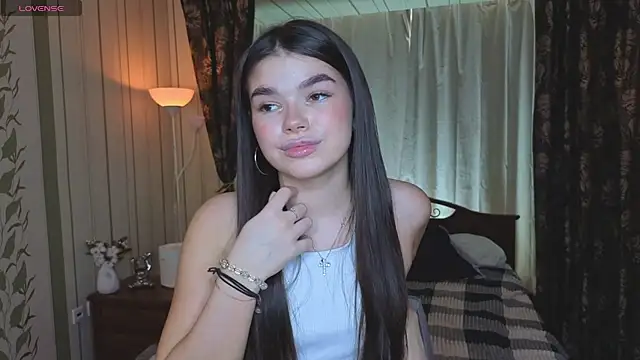 HollisHearl online show from September 2025 09:09:01 AM