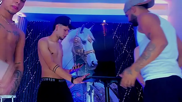 Dominic Max  online show from September 2025 07:30:01 AM