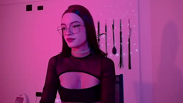 Snapshot of nina_kink chatting on June 2026 11:11:01 PM nina kink online show from June 2026 11:11:01 PM