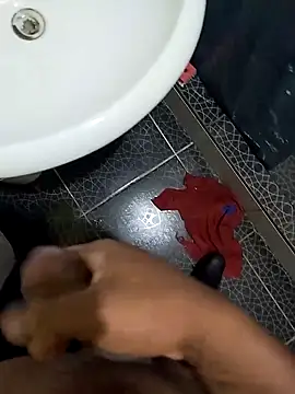 Snapshot of Lale-Adrian chatting on November 2025 11:35:01 AM Lale-Adrian online show from November 2025 11:35:01 AM