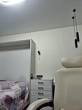 Snapshot of Monna chatting on March 2025 05:05:02 PM Monna online show from March 2025 05:05:02 PM