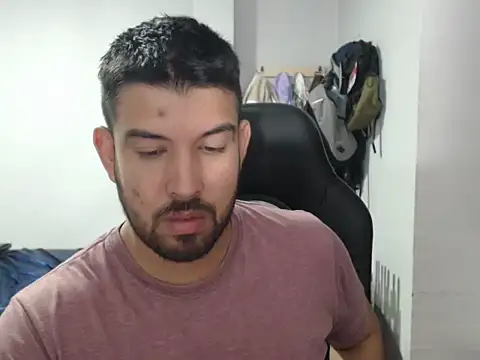 Axel11113 online show from September 2025 04:16:01 AM