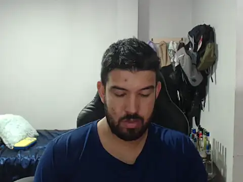 Axel11113 online show from October 2025 04:44:01 AM