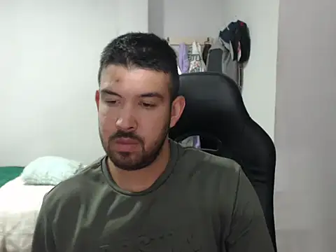 Axel11113 online show from November 2025 02:34:01 AM