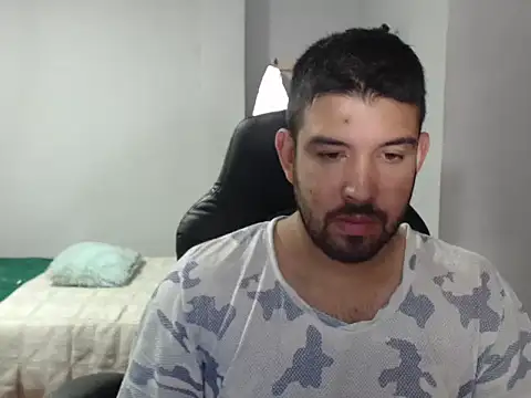 Axel11113 online show from November 2025 02:17:02 AM