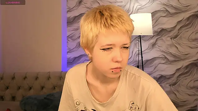 CarolineRichter online show from October 2025 02:21:01 AM