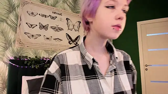 CarolineRichter online show from November 2025 02:45:02 AM