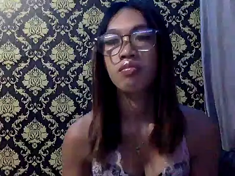 Snapshot of your_wifey chatting on September 2025 12:08:02 PM your wifey online show from September 2025 12:08:02 PM
