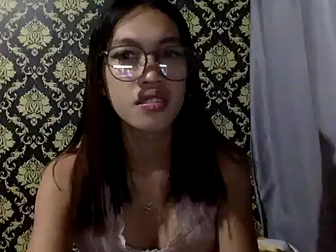 Snapshot of your_wifey chatting on October 2025 12:36:01 PM your wifey online show from October 2025 12:36:01 PM