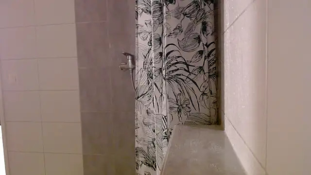 Hijuga online show from November 2025 06:34:02 PM