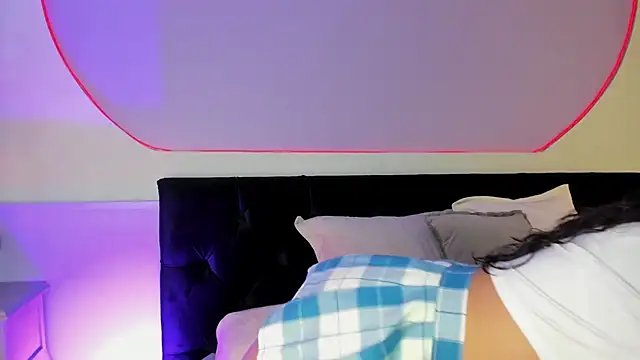 Snapshot of _HAANNAH_ chatting on December 2025 07:52:02 PM HAANNAH online show from December 2025 07:52:02 PM