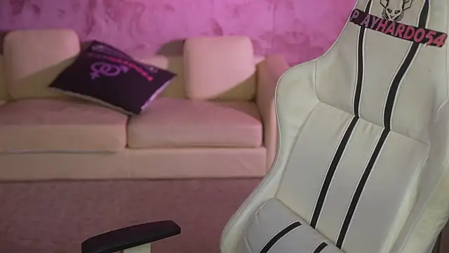 Snapshot of Esmie_Smile chatting on April 2026 02:29:02 AM Esmie Smile online show from April 2026 02:29:02 AM