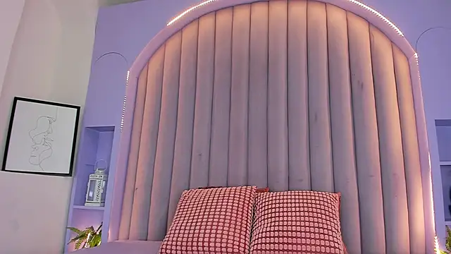 RiriiBrunette   online show from October 2025 07:40:01 PM