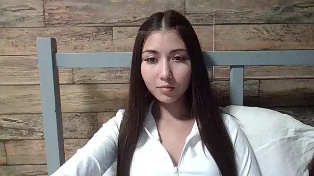 Snapshot of Virginia_Hicks chatting on October 2025 06:58:01 PM Virginia Hicks online show from October 2025 06:58:01 PM