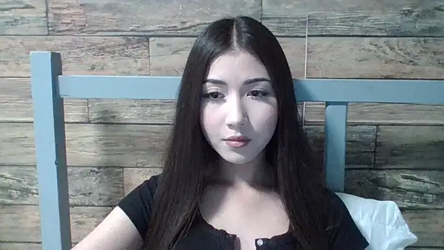 Snapshot of Virginia_Hicks chatting on October 2025 01:32:02 PM Virginia Hicks online show from October 2025 01:32:02 PM