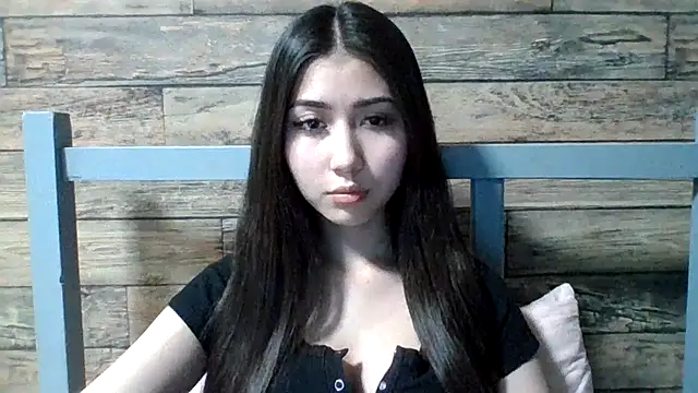 Snapshot of Virginia_Hicks chatting on November 2025 02:49:01 PM Virginia Hicks online show from November 2025 02:49:01 PM