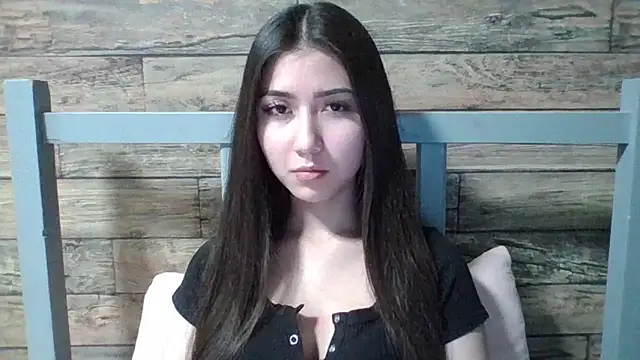 Snapshot of Virginia_Hicks chatting on November 2025 02:31:02 PM Virginia Hicks online show from November 2025 02:31:02 PM